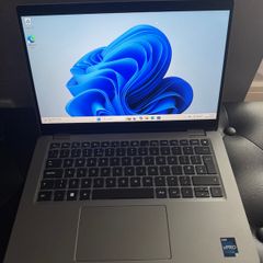 Dell Latitude 5330 2in1 Laptop i5/8GB/256SSD/FHD