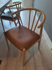 Dining chairs x4