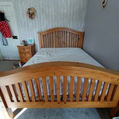Super King Size bed frame & Mattress