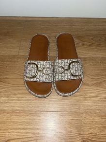 Dior Sliders