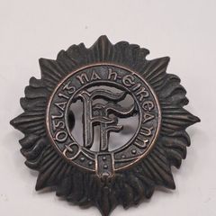 Vintage Oglaigh na hEireann Irish Army cap badge