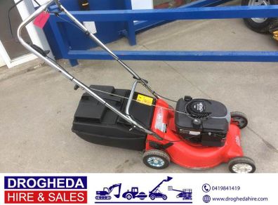 Rover Push Lawnmower Briggs & Stratton Engine
