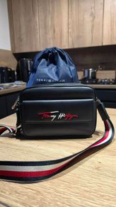 Tommy Hilfiger camera bag