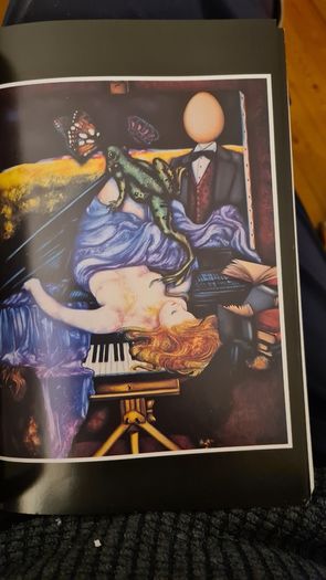 Musil'uomo By Senza Qualita. Grazia Lodeserto. Large Paperback With Beautiful Illustrated Art Pictures. See Photos. 32.