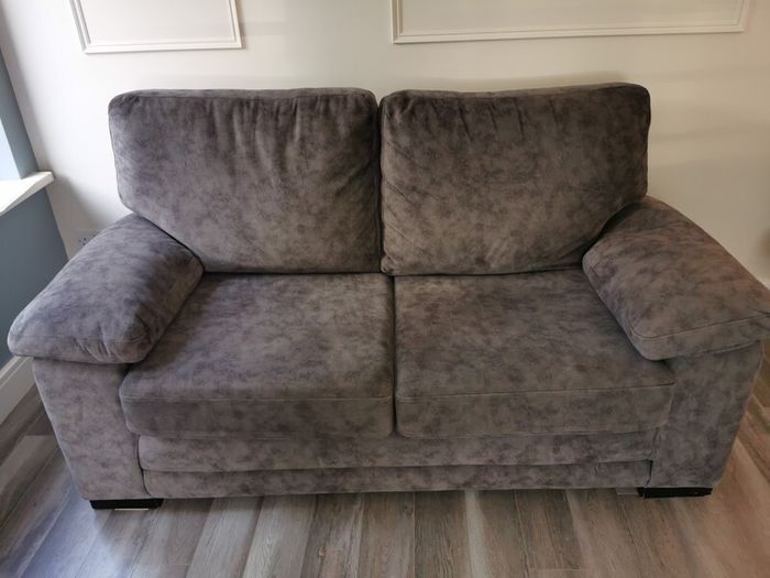 3 + 2 sofas
