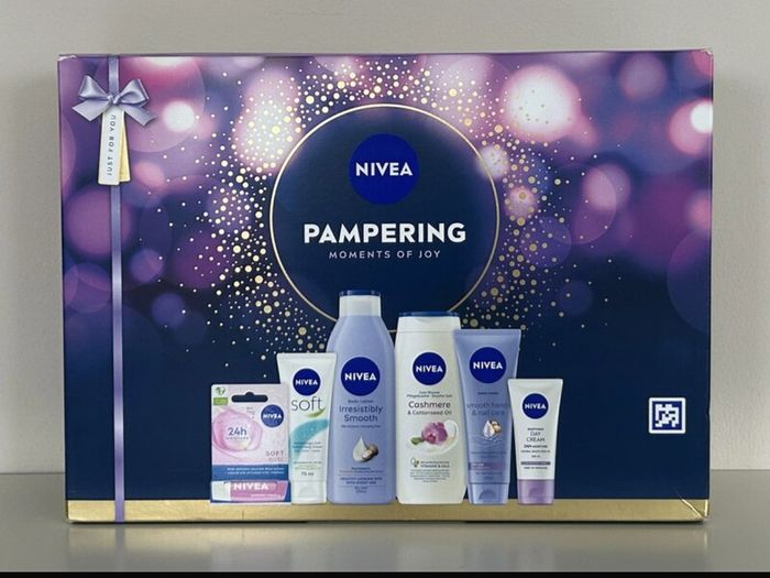 Brand-new Pampering Moments of Joy Skincare Gift Set