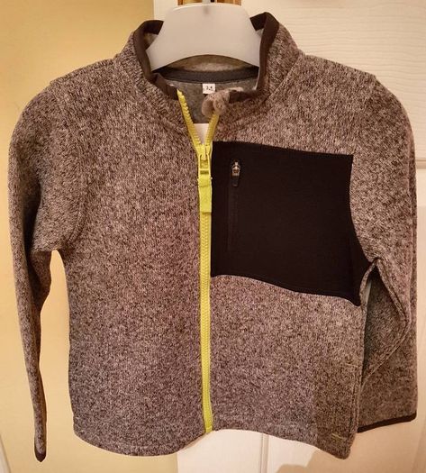 Mark + Spencer boys grey / black zip up top age 3-4