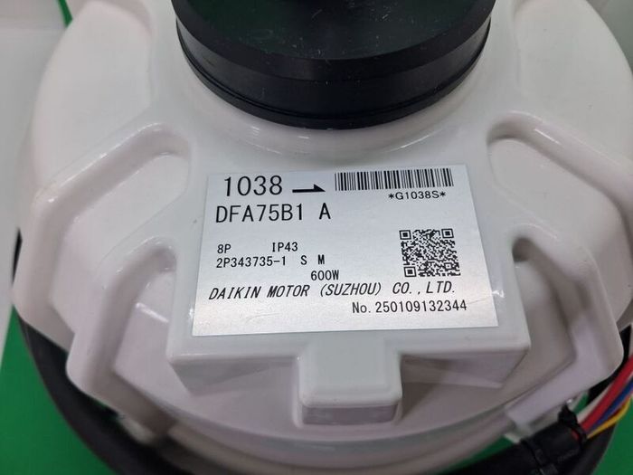 Postage - Dfa75b1 Air Con Fan Motor 1038 Daikin Dc