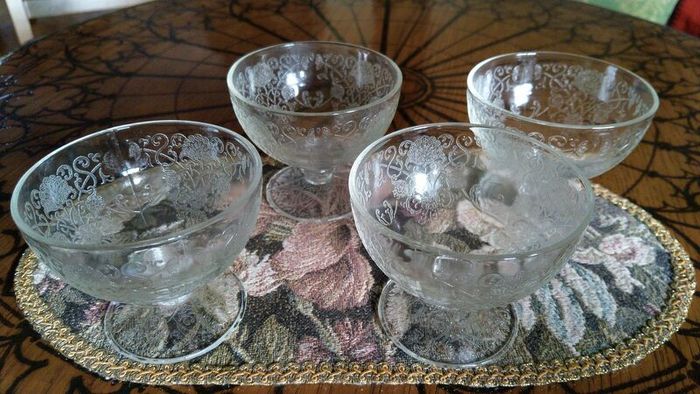 Dessert bowls