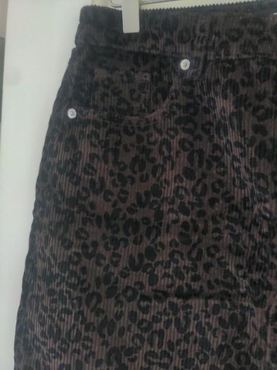 Ladies skirt