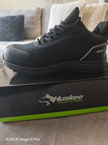Safety shoes