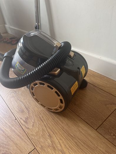 Vacuum cleaner