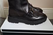 Brand new Regarde Le Ciel boots