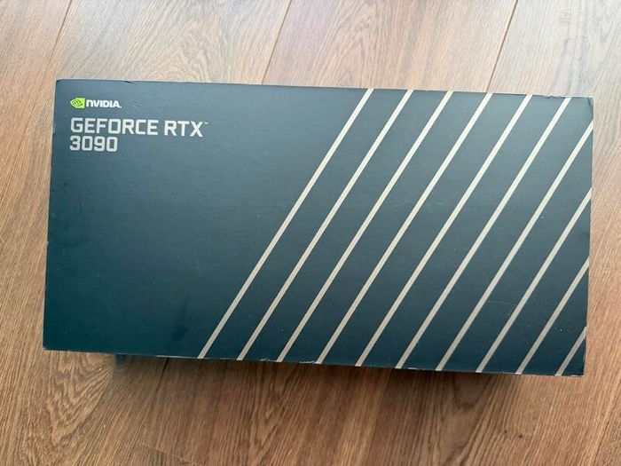 NVIDIA GeForce RTX 3090 Founders Edition 24GB - Perfect Condition!