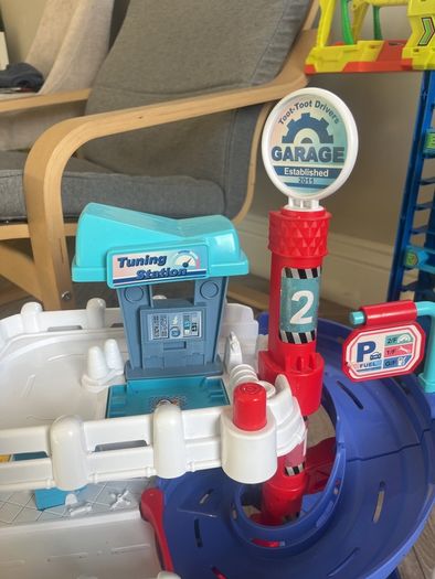 Toot Toot Garage