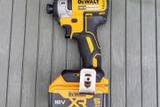 DeWalt DCF877 Impact Driver