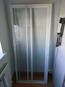shower screen