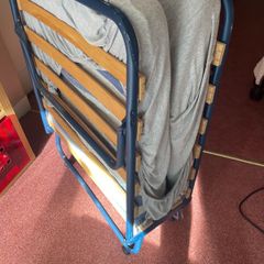 Fold up indoor camp bed