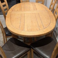 kitchen table & chairs