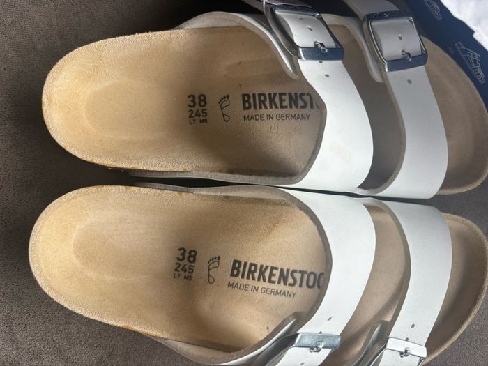 Brand new boxed Birkenstock Arizona White Size 5 / 38