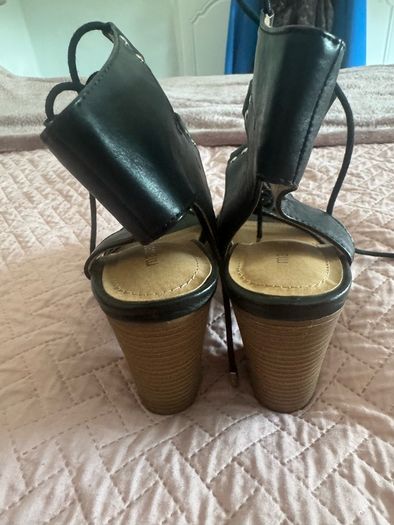 MADDEN GIRL Nyles  Gladiator Lace Up Heels Black size UK6 EU38 US8 M insole 24,1 cm (9.5 '') Postage included