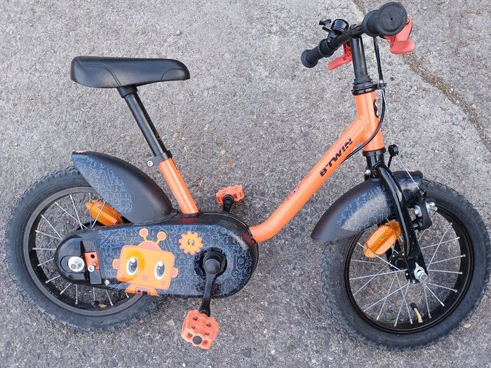 Kids bike with 14 inch wheels (small)