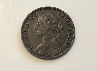 Q Victoria Farthings X2 1860 and 1867