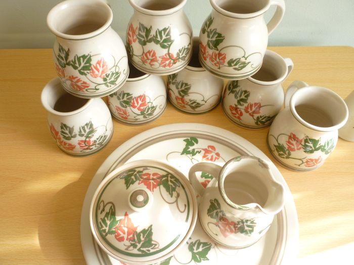 Stoneware Jackson Pottery Coffee tea service 12 pieces. IMMACULATE. CLASSIC STONE WARE