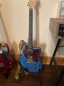 Fender Squire Toranado, Paranormal Blue