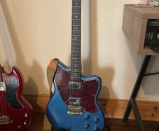 Fender Squire Toranado, Paranormal Blue