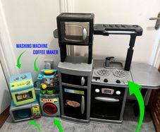 Toy kitchen. Fully intact with washing machine microwave etc