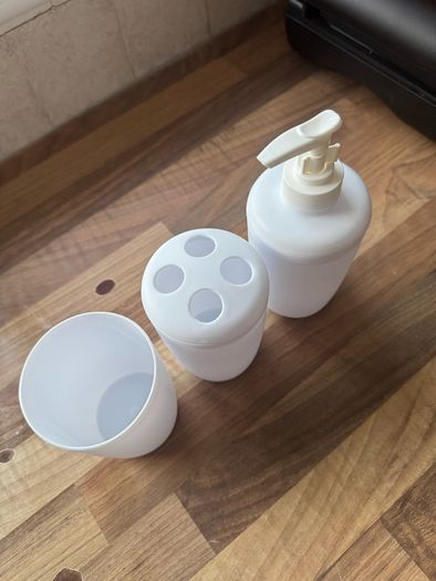 Bathroom set (plastic)