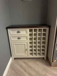 wine rack/ side cabinet