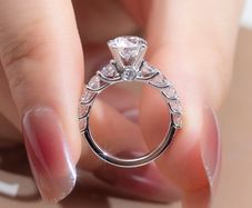 2.02ctw Diamond Solitaire Ring - 14K Gold VVS2 Clarity