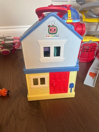 toy house