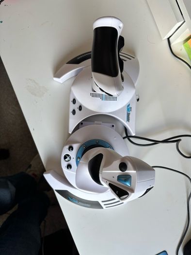 Thrustmaster T.Flight Hotas One, Microsoft Flight Simulator Edition.