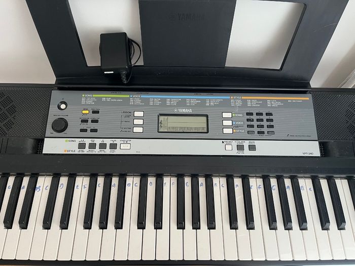 Yamaha YPT-240 Keyboard and Stand (Very Good Condition)