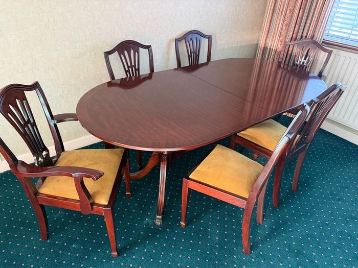 Mahogany Table & 6 Chairs