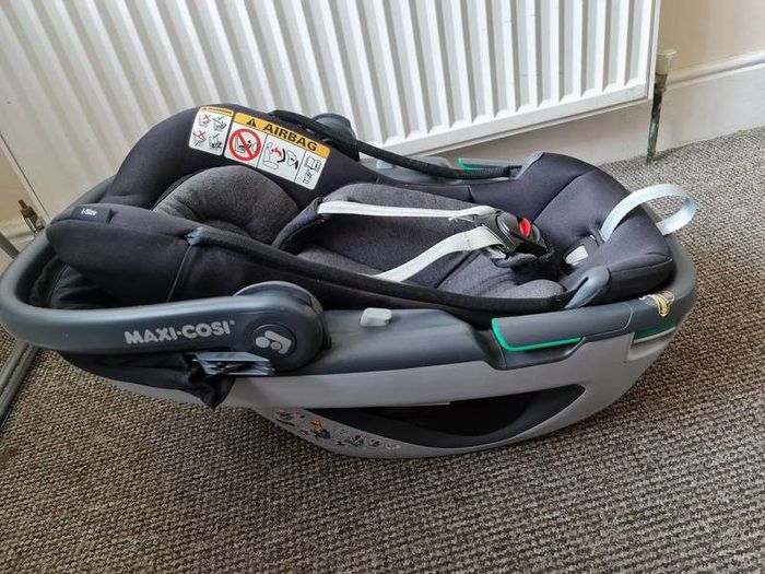 maxi cosi coral and familyfix 3 isofix base