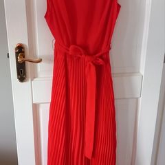Red Pleated Maxi size 8 Taifun really 8 to 10