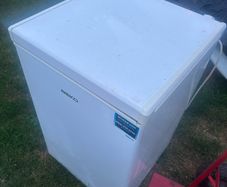 Chest freezer