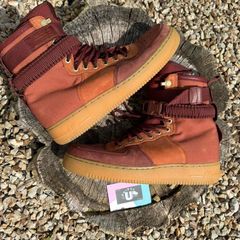 Premium Nike Air Force 1 Hi SF