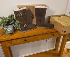 Ugg brown leather boots UK 2
