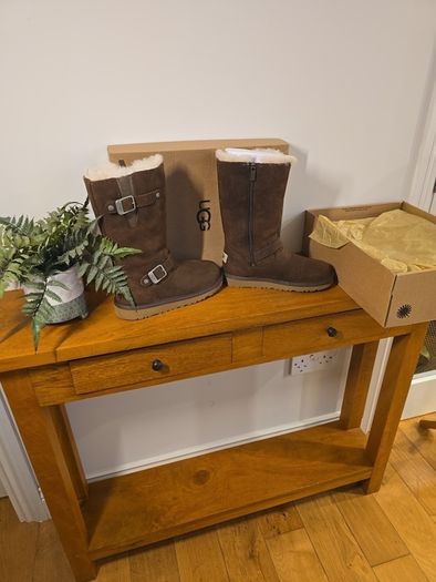 Ugg brown leather boots UK 2