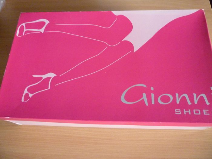 Gionni rustic brown leather boots Size Uk 6 Eu 39 with original box Immaculate. Euro 125 new