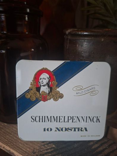 Vintage tin