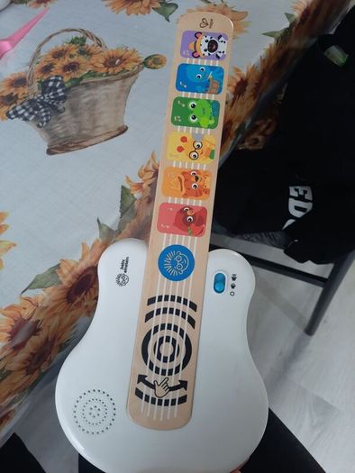 baby guitar