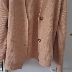 Cardigan says xs but its fit 10