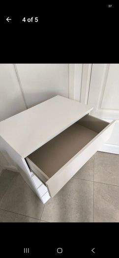 chest of drawers