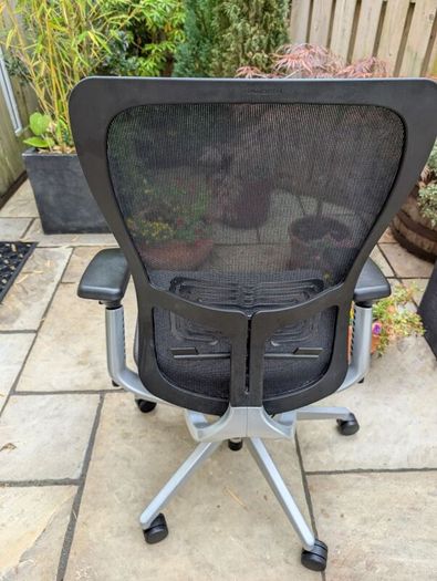ergonomic office chair